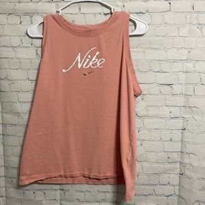 Nike tank. Great condition